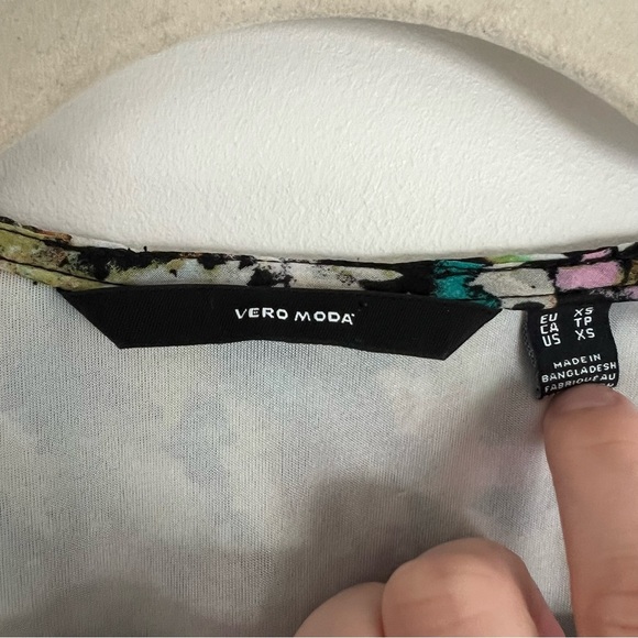 🖤Vero Moda Nilla Green Floral Longsleeve Crossover V-neck Wrap Top Blouse Sz XS - Picture 4 of 6